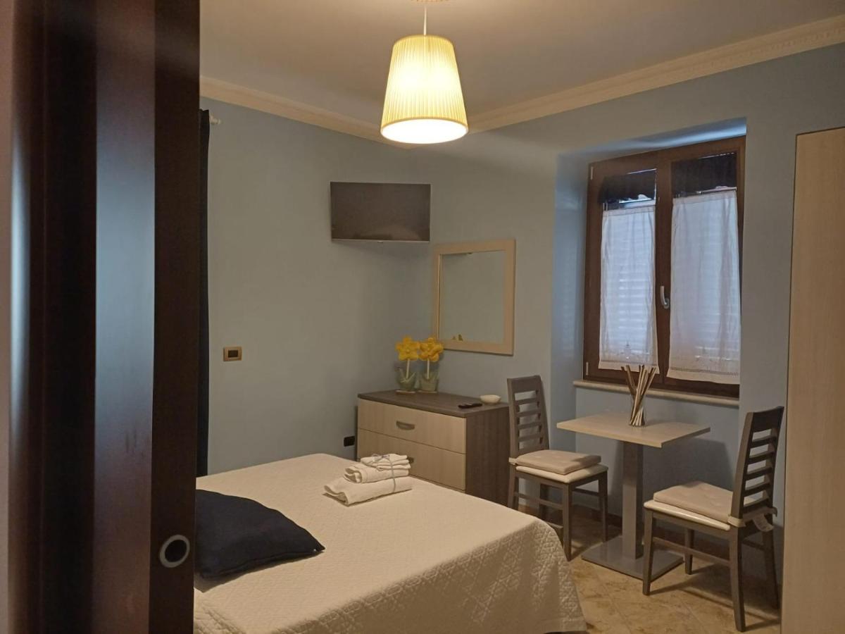 Core A Core Rooms Santo Stefano del Sole Екстер'єр фото